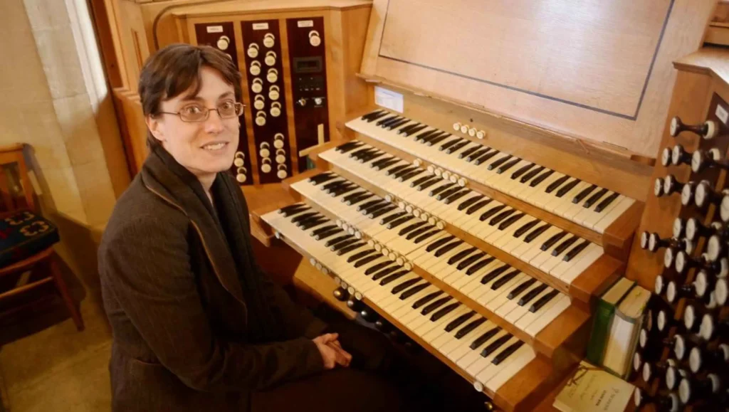 emma-gibbins-organ-concert