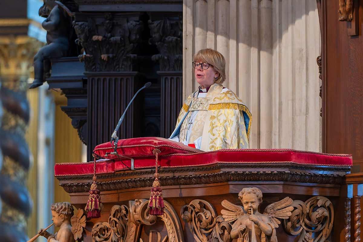 Blackburn-Cathedral-Choir-Shines-Under-the-Dome-at-St.-Pauls-Cathedral