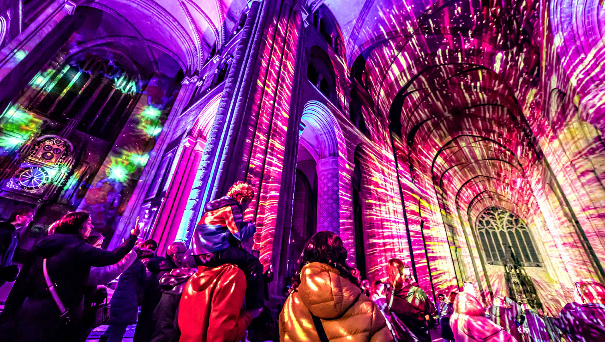 space-luxmuralis-blackburn-cathedral